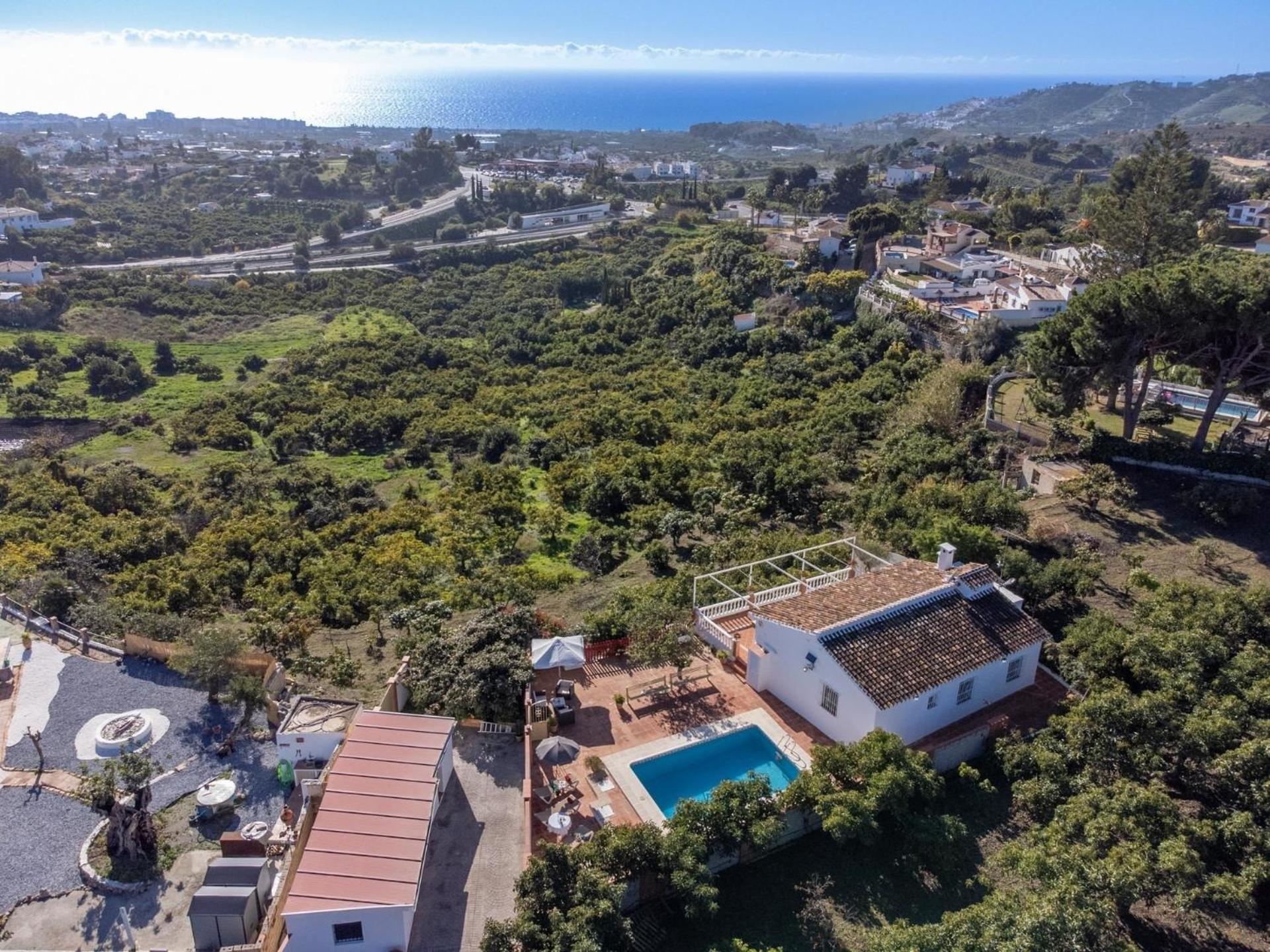 Mit Privatpool Fuer 6 Personen Ca 90 Qm In Nerja, Andalusien Costa Del Sol